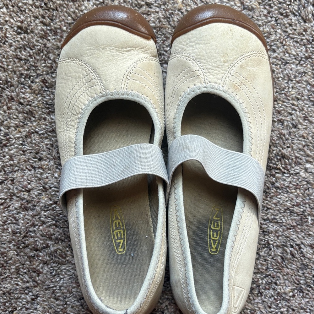 Keen Tan Mary Jane Shoes with Brown Trim